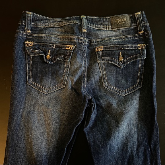 Dark wash distressed jeans - Picture 3 of 4